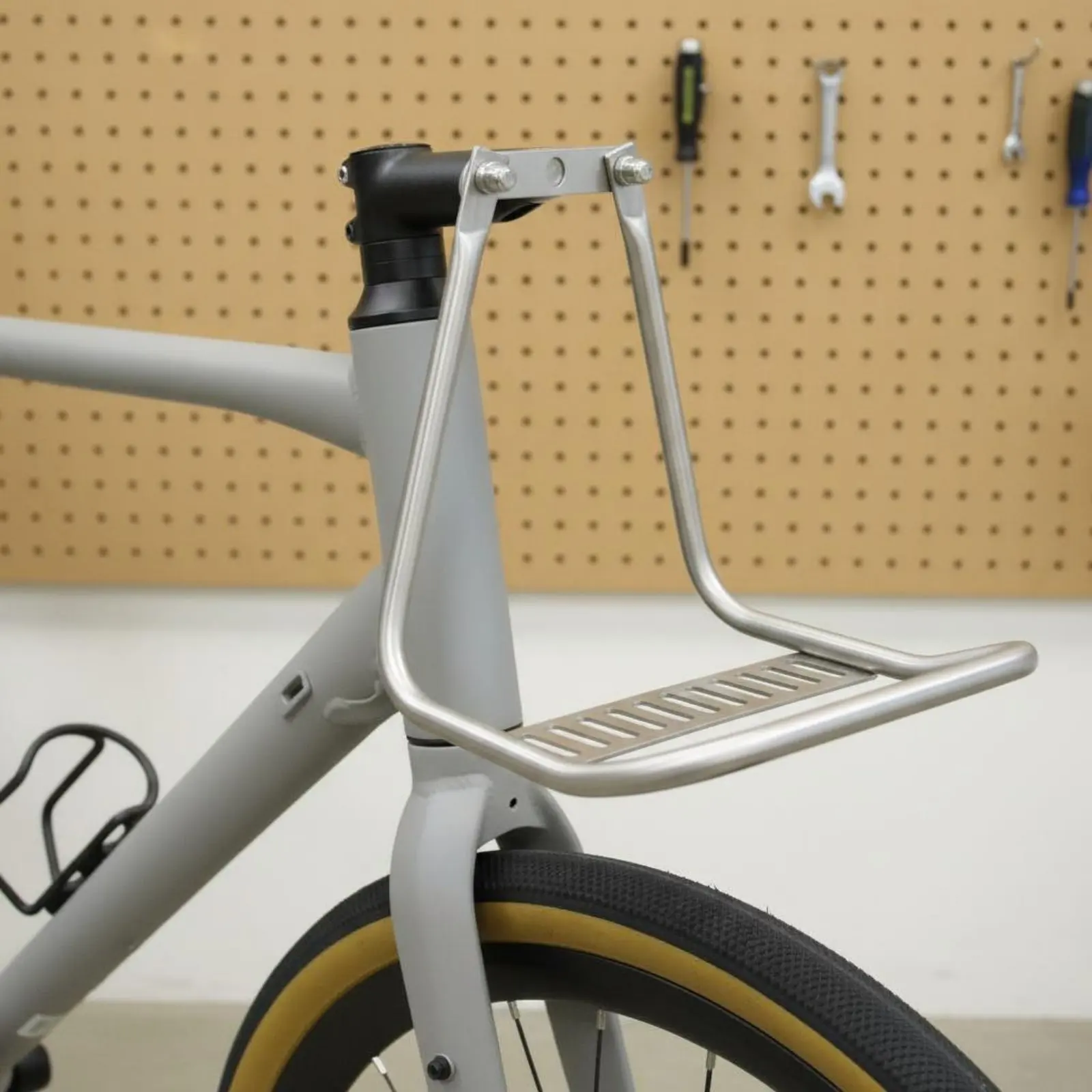 

Cycle Front Rack Anti-Rust Front Bike Load Rack Handlebar Bag Support Universal Fit Easy Installation for Town Riding