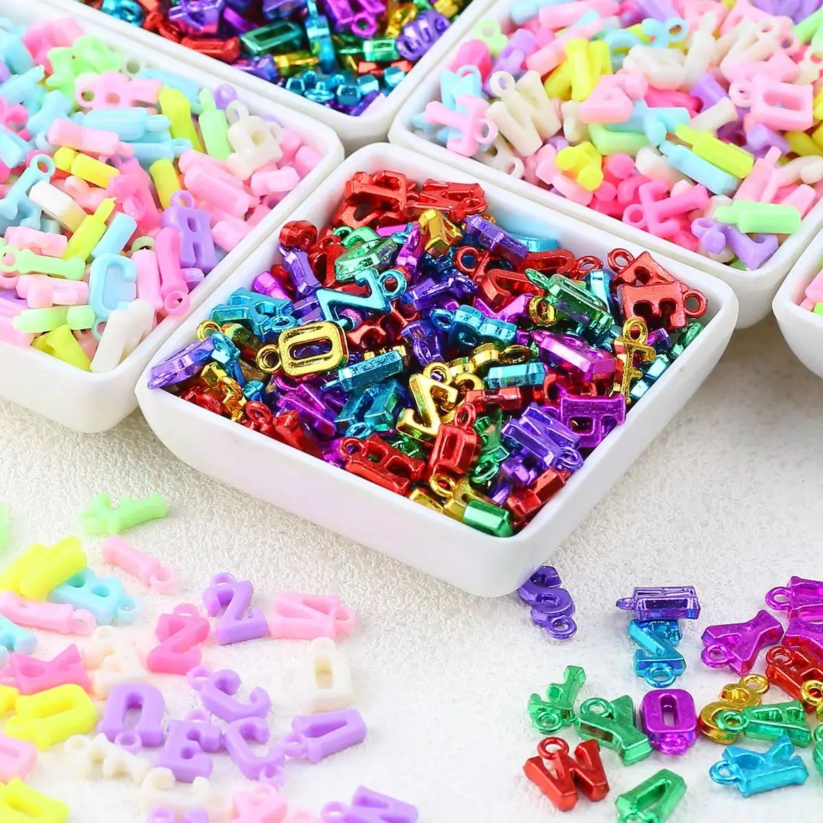 100pcs Acrylic Alphabet Letter Pendants Single Side Hole Charms Loose Beads For DIY Bracelet Necklace Handmade Jewelry Marking