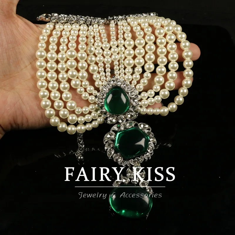 multi-layered pearl necklace emerald  diamond-encrusted atmospheric design exquisite jewelry