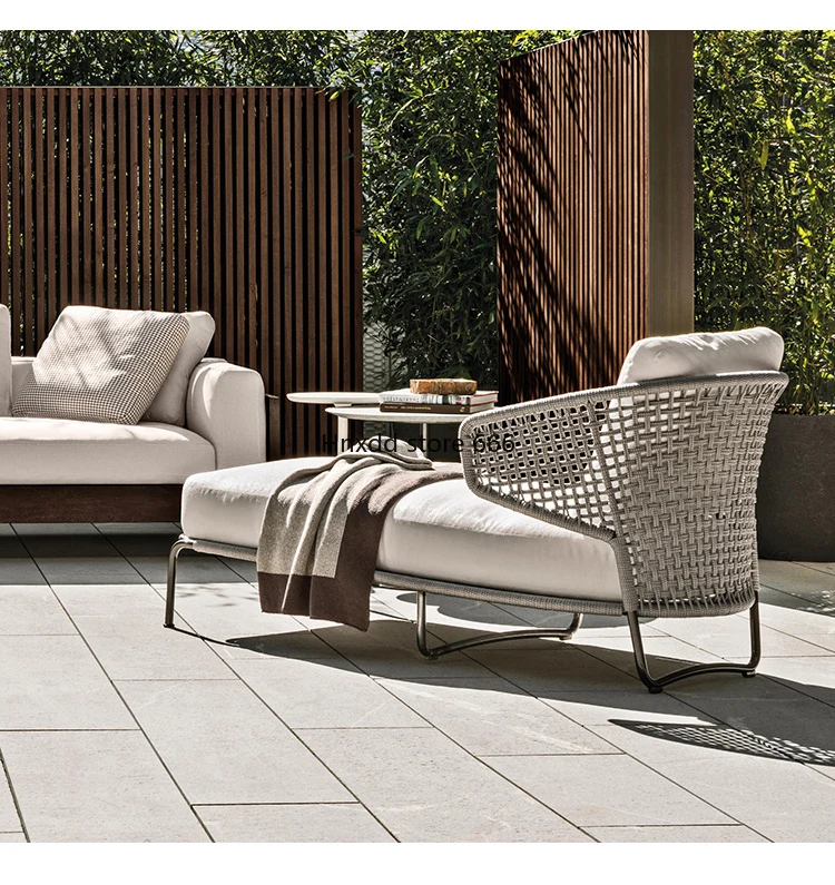 Balkon Freizeit einzelner Rattanstuhl dreiteilige Möbel