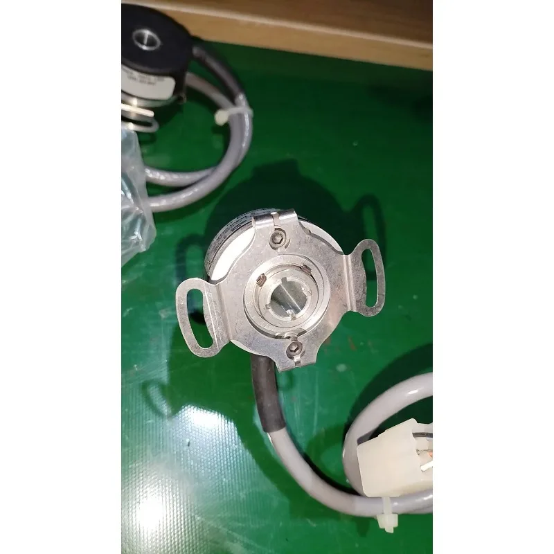 

Used dismantling ACCU-CODER encoder mania barco circuit board line tester