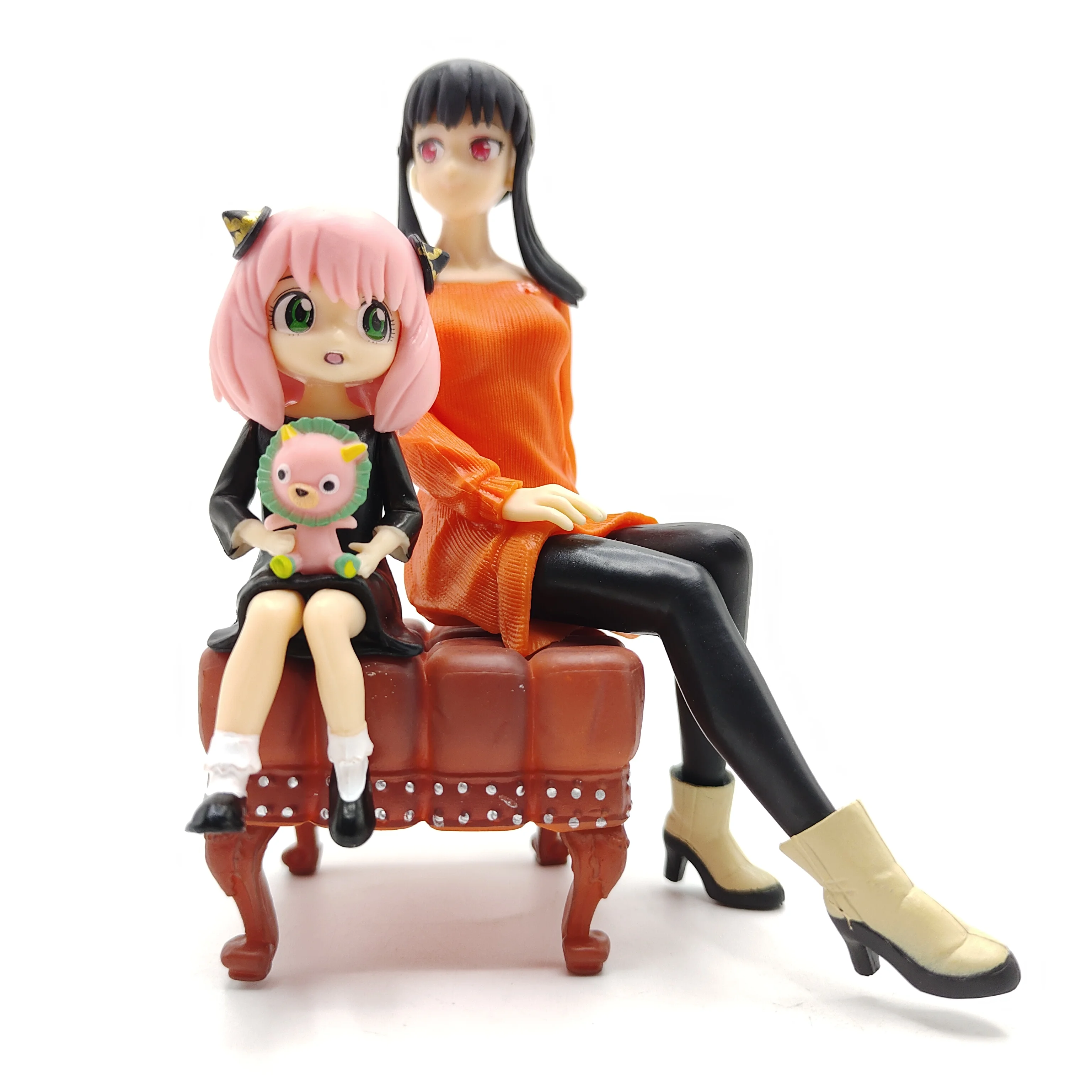 Yor Forger & Anya Forger With Sofa Animation Action Figure Colletion PVC Model Doll Toys