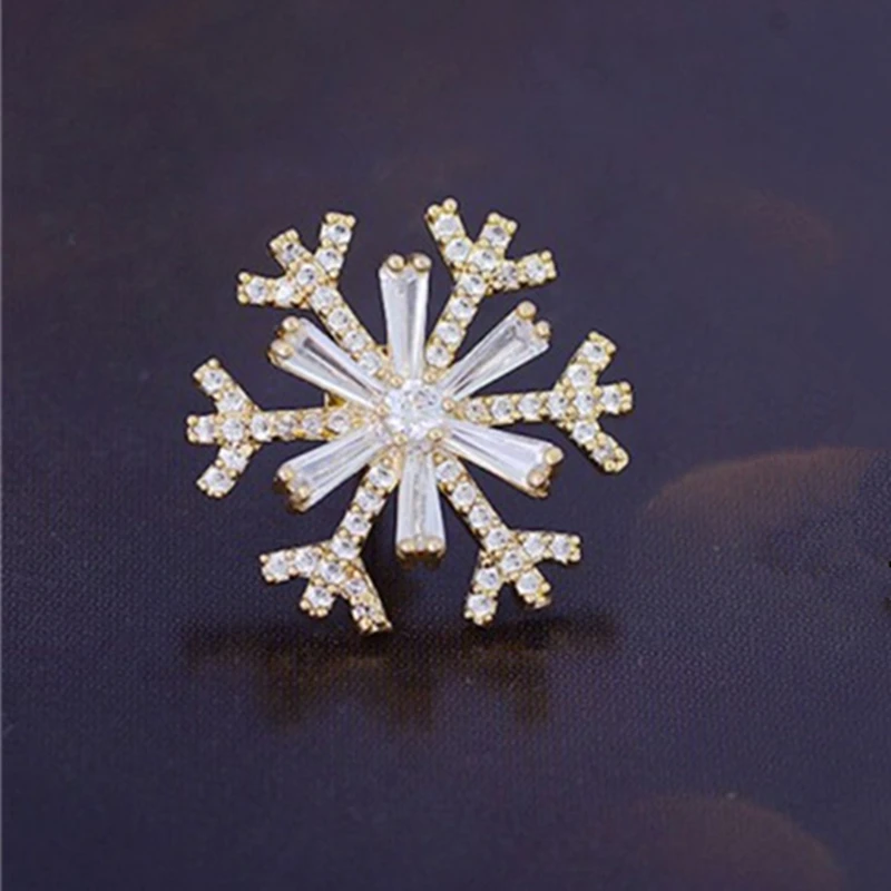 Fashion Snowflake Brooches Winter Crystal Brooch Pins For Women Men Festivel Gifts Jewelry Wedding Party Decorations