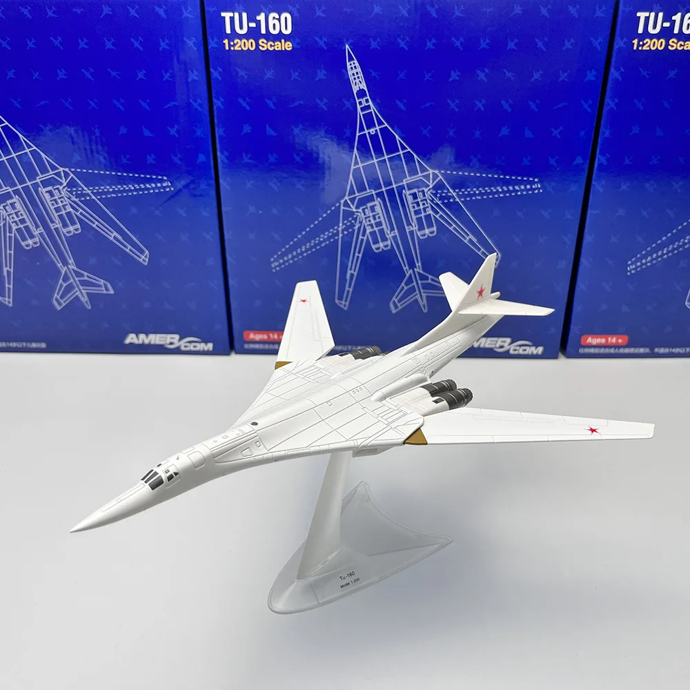 1:200 rússia TU-160 cisne bombardeiro militar liga diecast aeronaves estratégic bombardeiro modelo ornamento de mesa para coleções de exibição