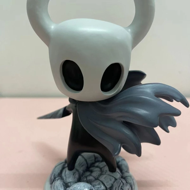 Modelo de ornamento de escritório de cena de batalha de mercadoria de jogo de cavaleiro oco em estoque
