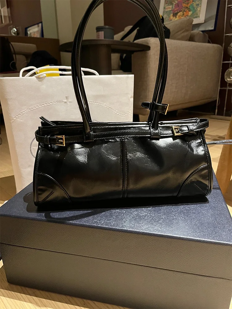 

Leather Handbag Women's New 2025 Handbag Small Luxury Spring Summer Large Capaci French Bread Underarm Bag Single oulder