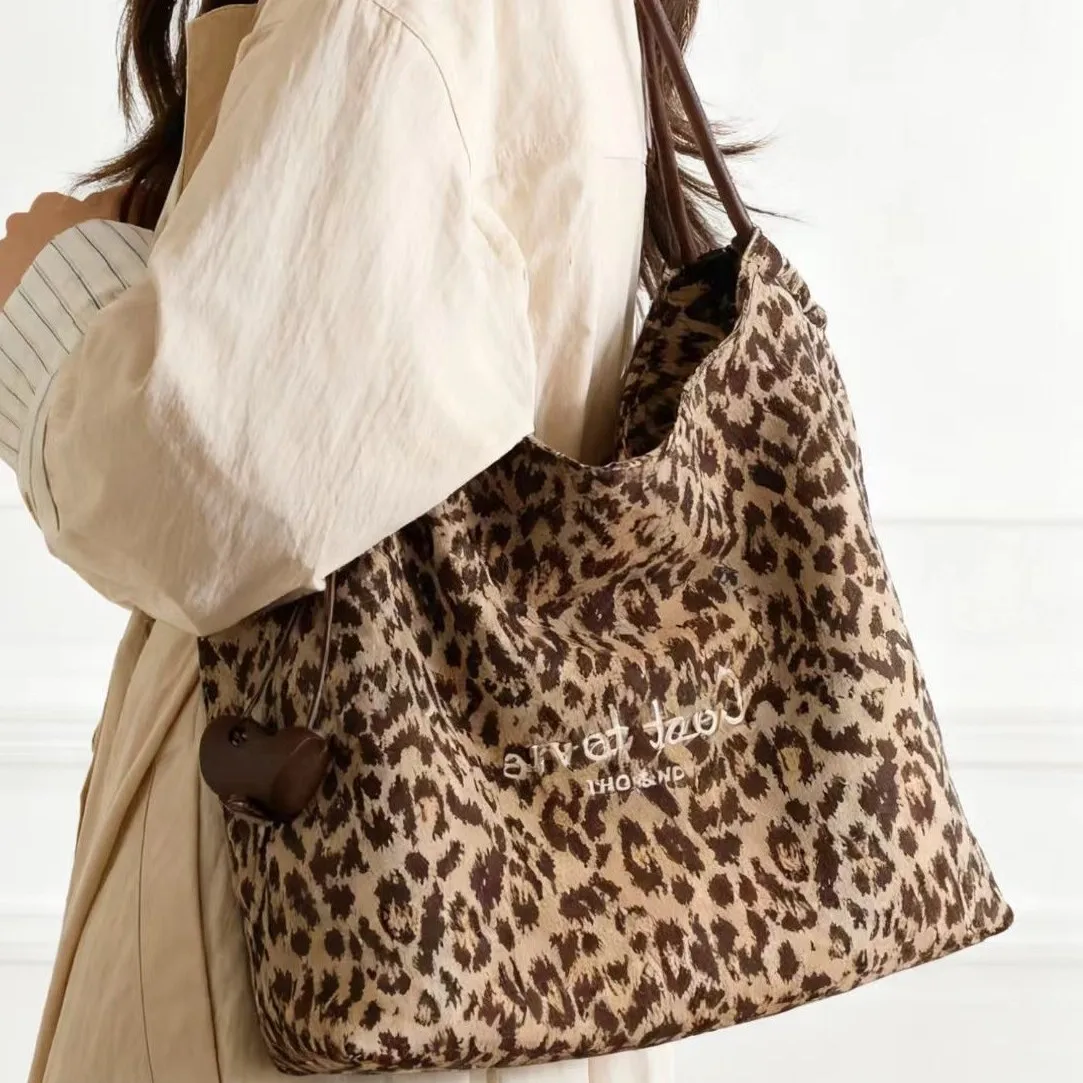 

Storage bag girl commuting handbag versatile shoulder crossbody bag fashionable classic style hot sale Popularity girl gift