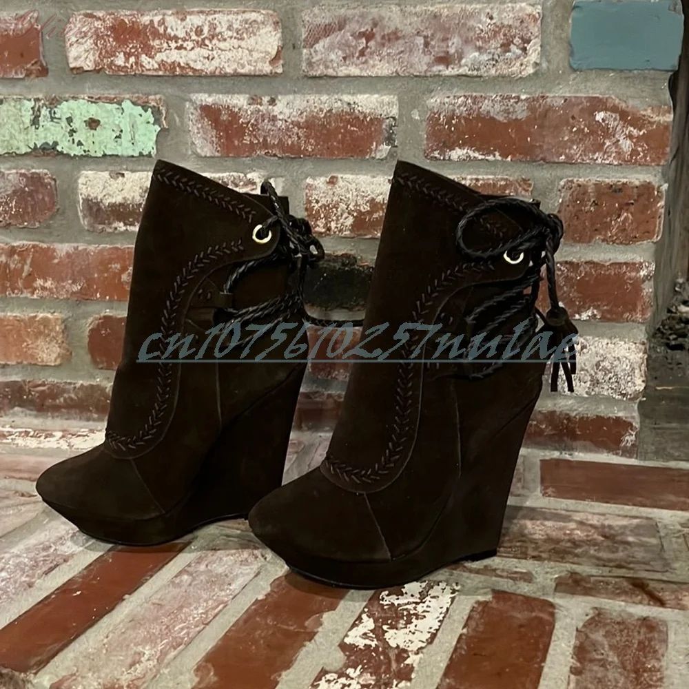 

Coffe Color Fringes Decor Ankle Pumps Suede Wedges High Heel Strappy Design Fashion Women Shoes 2026 Runway Zapatos Para Mujere
