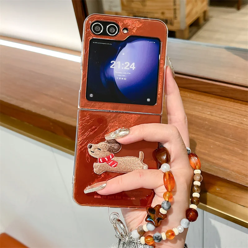

Fashion Cute Puppy Phone Case For Samsung Galaxy Z Flip 7 6 5 ZFlip7 ZFlip6 Cover with Chain Shockproof Cute Cartoon Protective