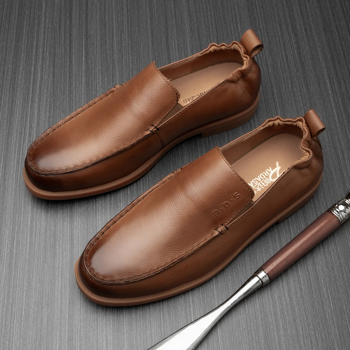 

Autumn and winter new soft soled versatile one foot business casual leather shoes for men 240618