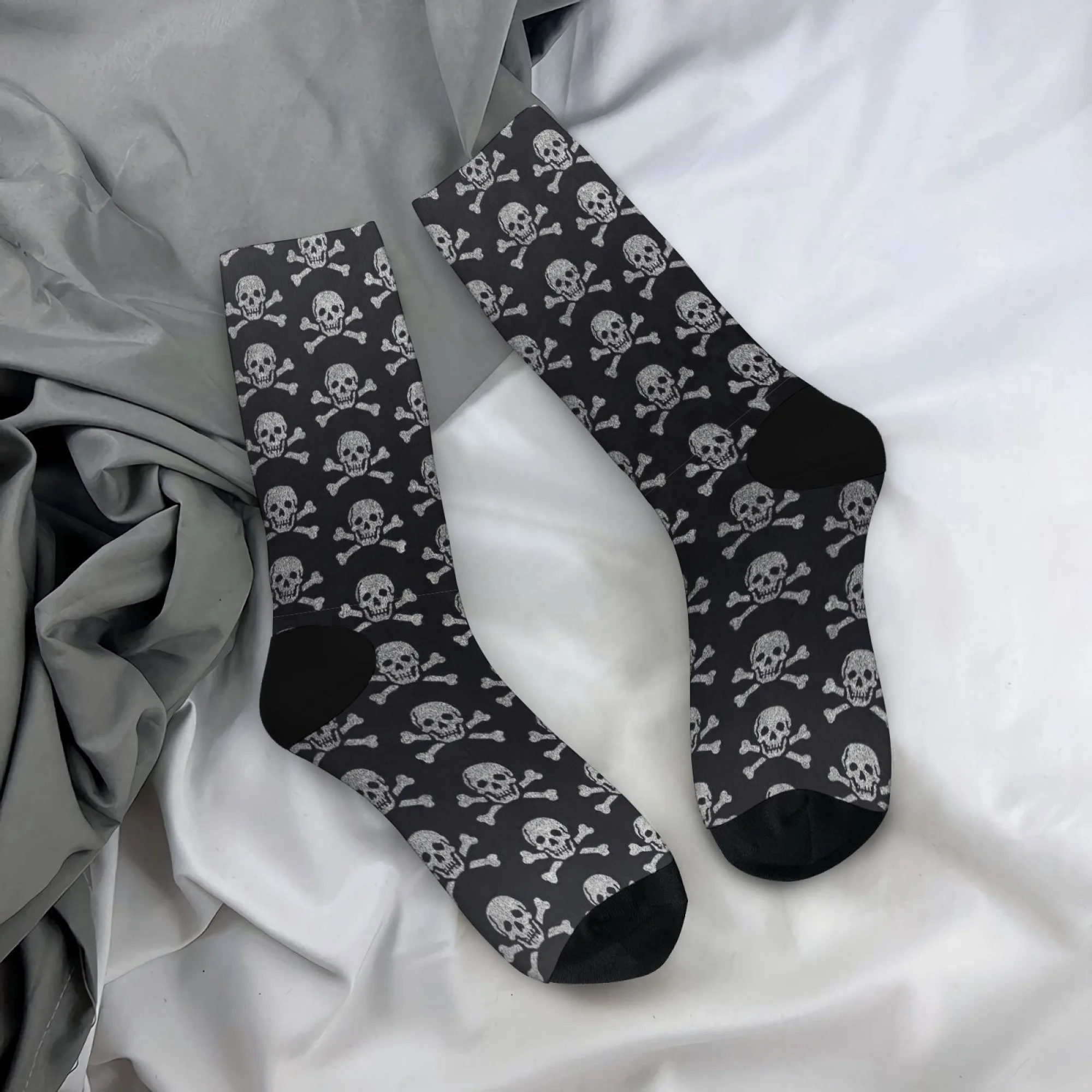 

Vintage Skull Crossbones Socks Gothic Memento Mori Design Dark Academia Crew Socks Pirate Punk Ankle Socks for Men