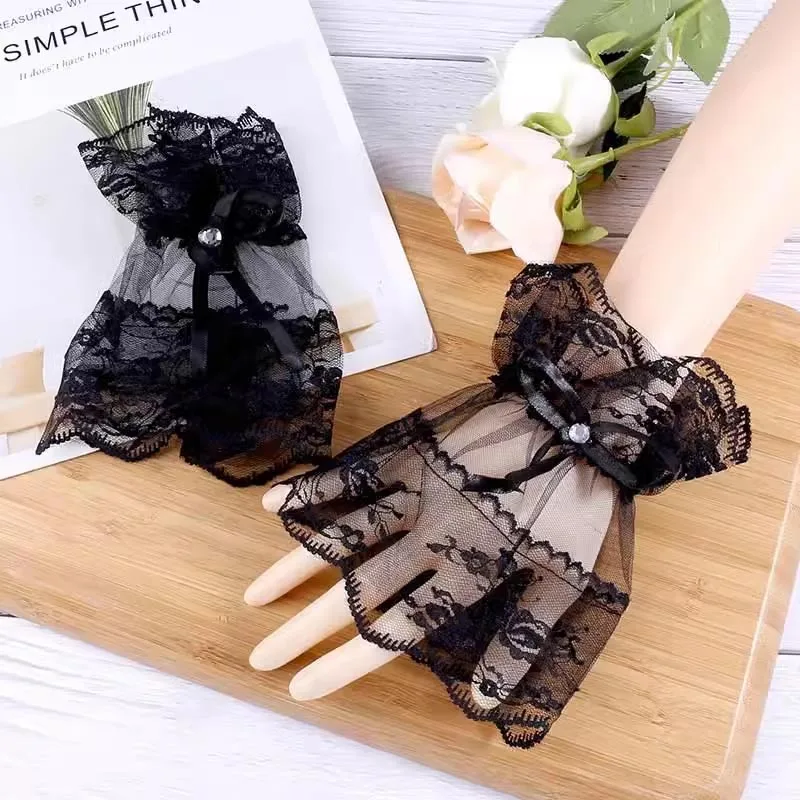 

1Pair Detachable Fake Sleeves Fashion Lace Wrist Cuffs For Women Hollow Decorative Sleeves Lace Ruffles Elbow Sleeve Cuff New