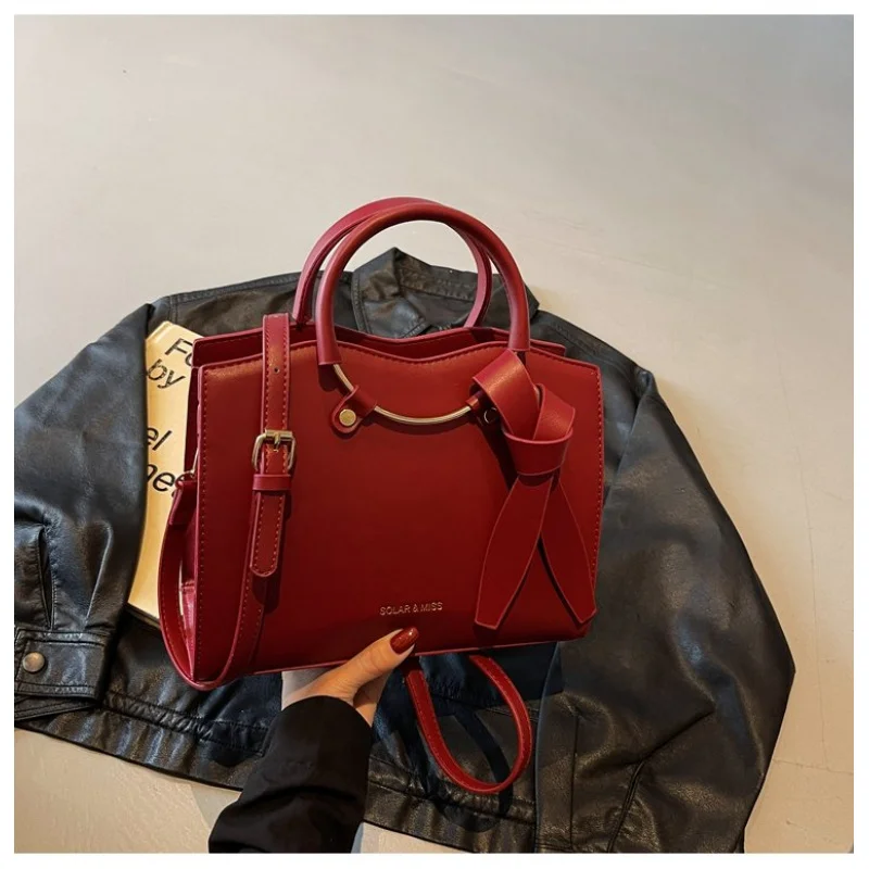 

Практичный стильный кожаный рюкзак со скрытым карманом безопасности во время путешествий