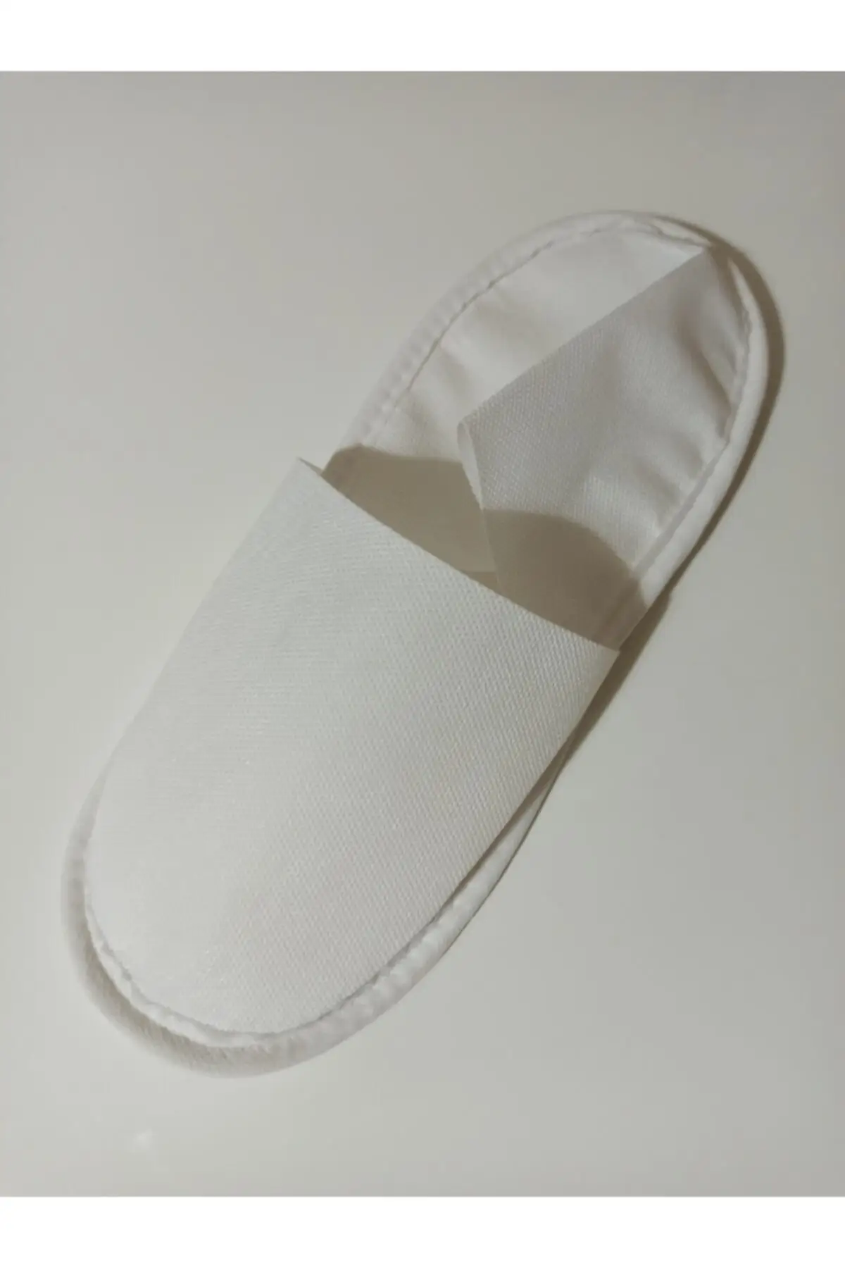 Disposable Hotel Slippers 100 Pcs  , 70 grams Interlining Cover , Single Use