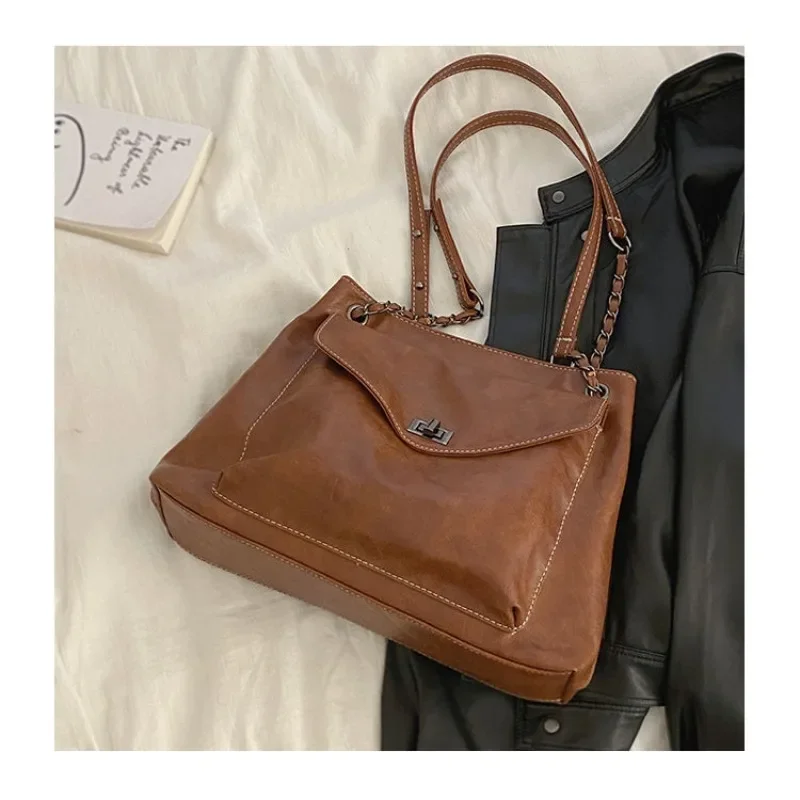 Vintage Bag Large Capacity Female New Style New Wave Fashion Chain Shoulder Bag Pupil Go To Class Commuting Lock catch