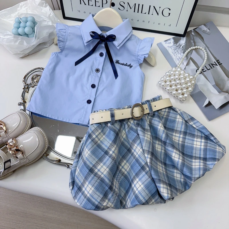 

Костюм для девочек, новый летний удобный топ с маленькими летящими рукавами и короткими рукавами + шорты-струды, комплект из двух предметов с поясом