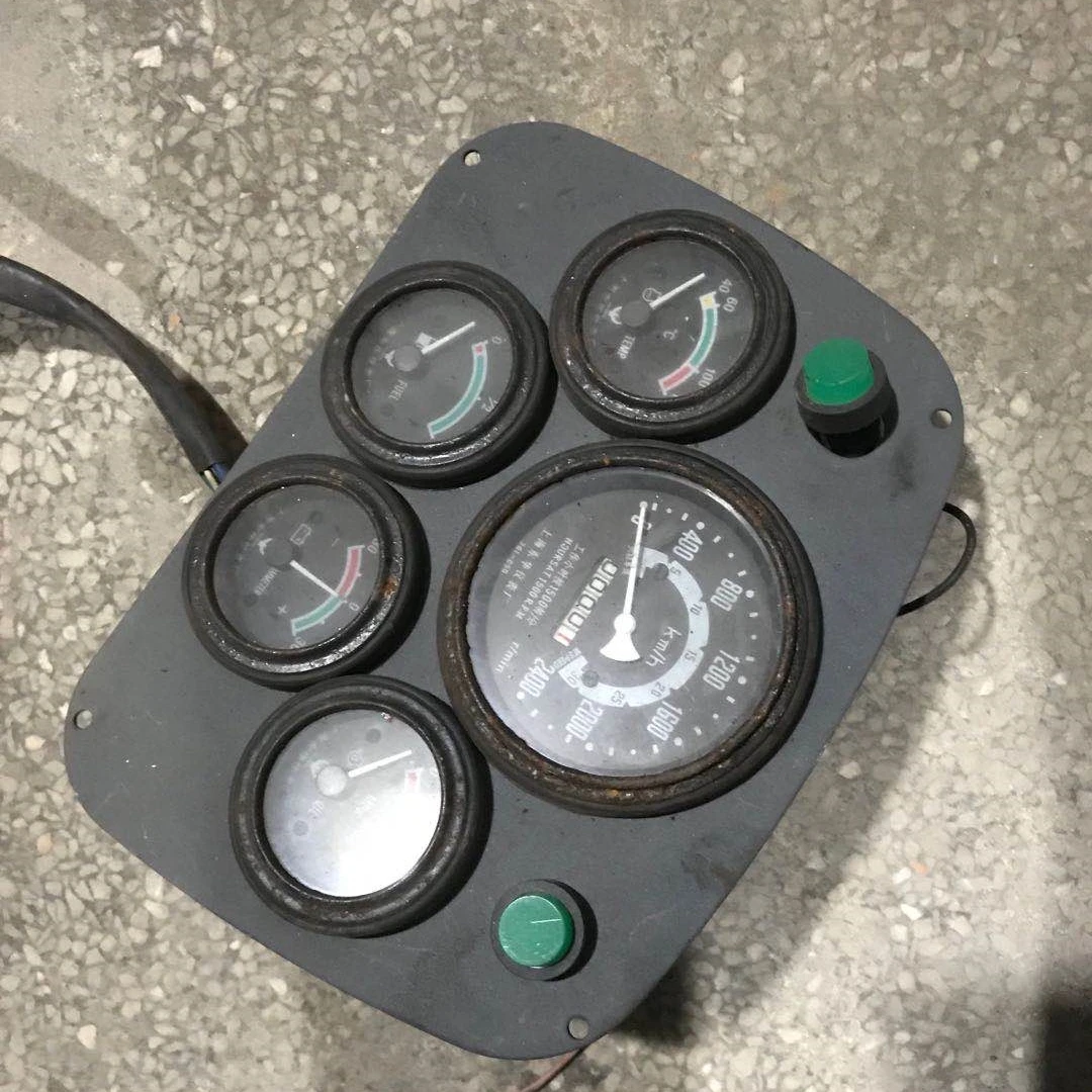 New Instrument Panel Holland SNH704 SNH754 SNH804 SNH904 SNH1004 SNH1204 Tractor New Dashboard for Sale