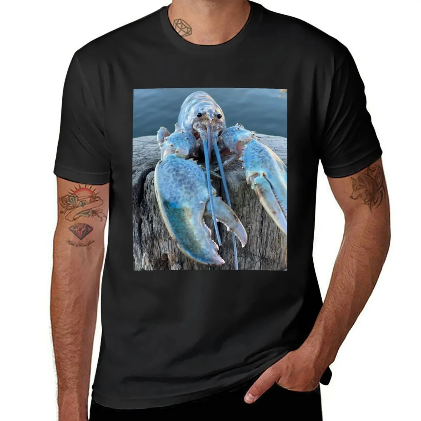 blue lobster jumpscare meme T-Shirt blanks hippie clothes summer top vintage t shirt men