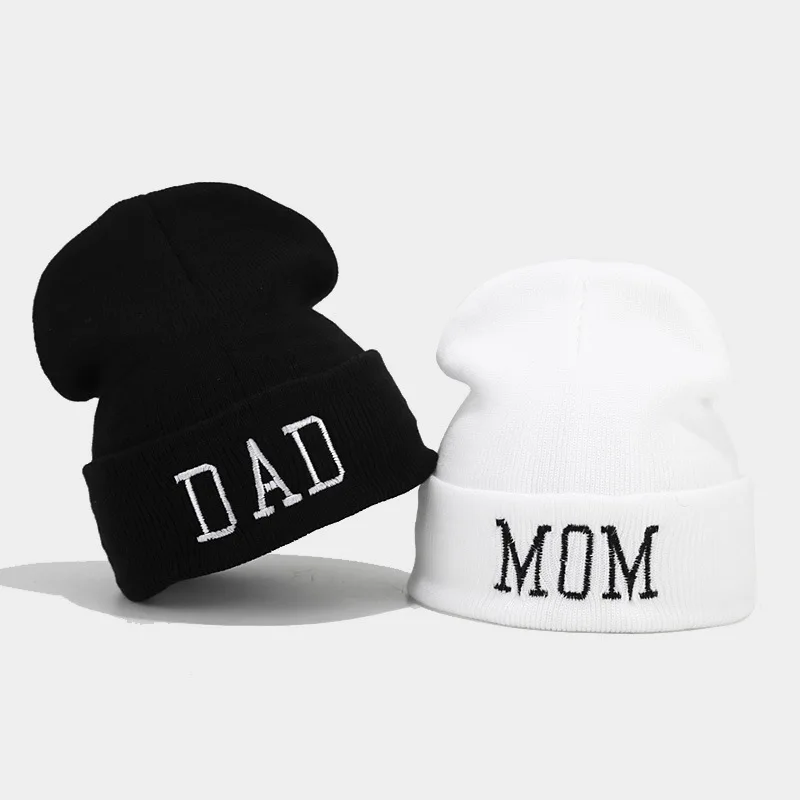 Winter New Unisex Warm Hat DAD MOM Embroideried Round Machine Knitted Beanie Cap Fashion Woolen Cold Hat for Father Mother Gifts