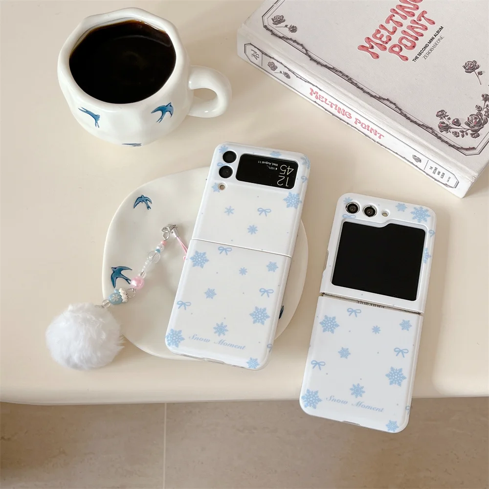 Korean Cute Floral Butterfly Heart Pearl Bracelet Folding Phone Case For Samsung Galaxy Z Flip 6 5 4 3 Stylish Girls Back Covers