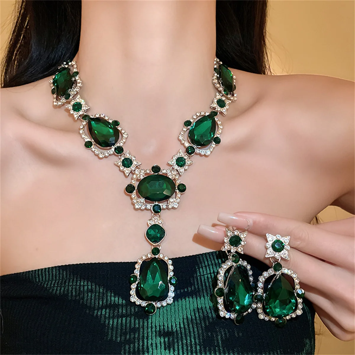 

FYUAN Vintage Green Red Crystal Long Necklace Earrings For Women Jewelry Sets