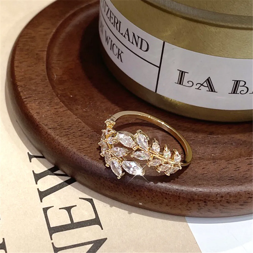Korean New 18k Gold Plated Crystal Leaf Ring Micro Set Zircon Exquisite Personality Creative Opening Ring Female Banquet Jewelry