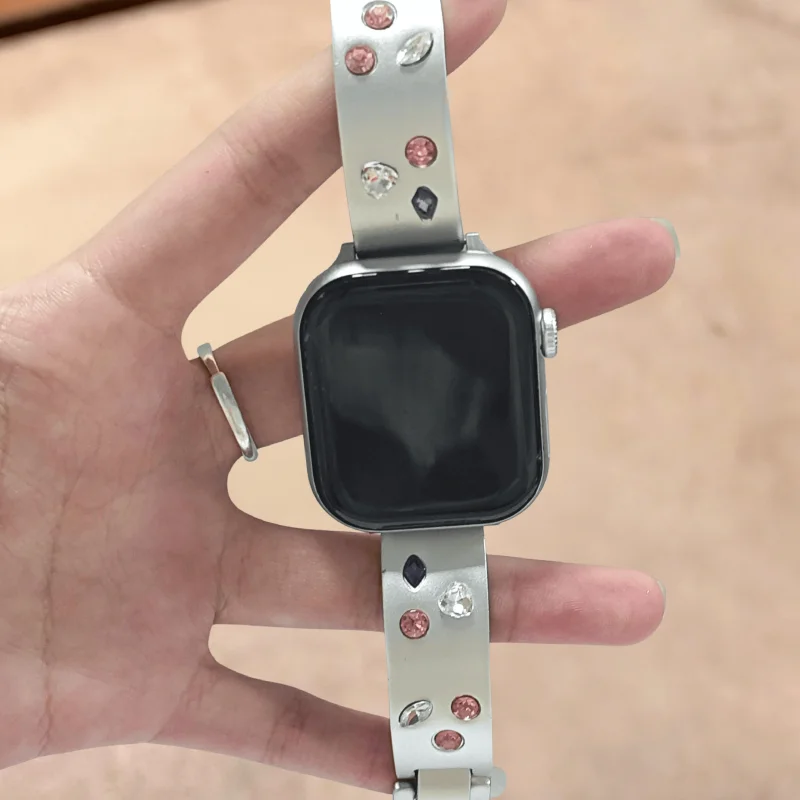 

Новый минималистичный металлический ремешок, совместимый с ремешками iWatch 38 мм, 40 мм, 41 мм, 42 мм, 44 мм, 45 мм, 49 мм. Модный ремешок.