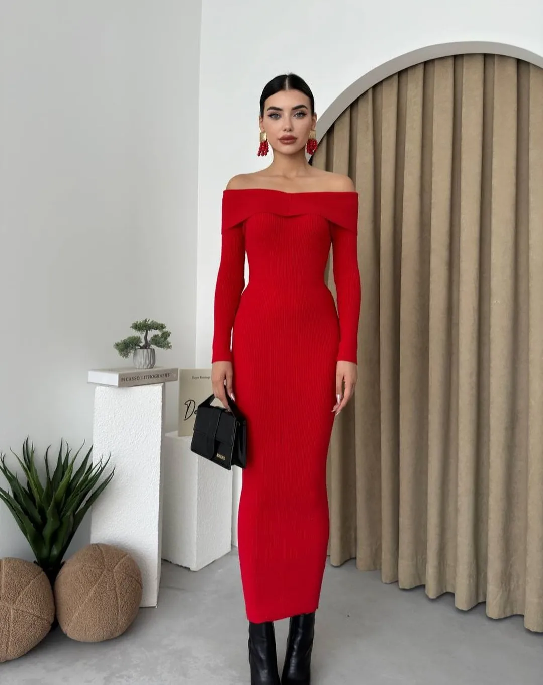 

Customized Classic Jersey Straight Off the Shoulder Evening Dress Boat Neck Floor Length Long Sleeves Photo Color Exquisite