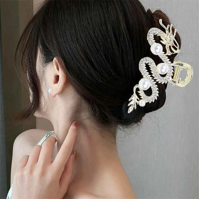 2024 New Fashion Metal Zodiac Pearl Dragon Shape Medium Claw Clip Women Personality Trend Versatile Shark Clip Hair Accessories