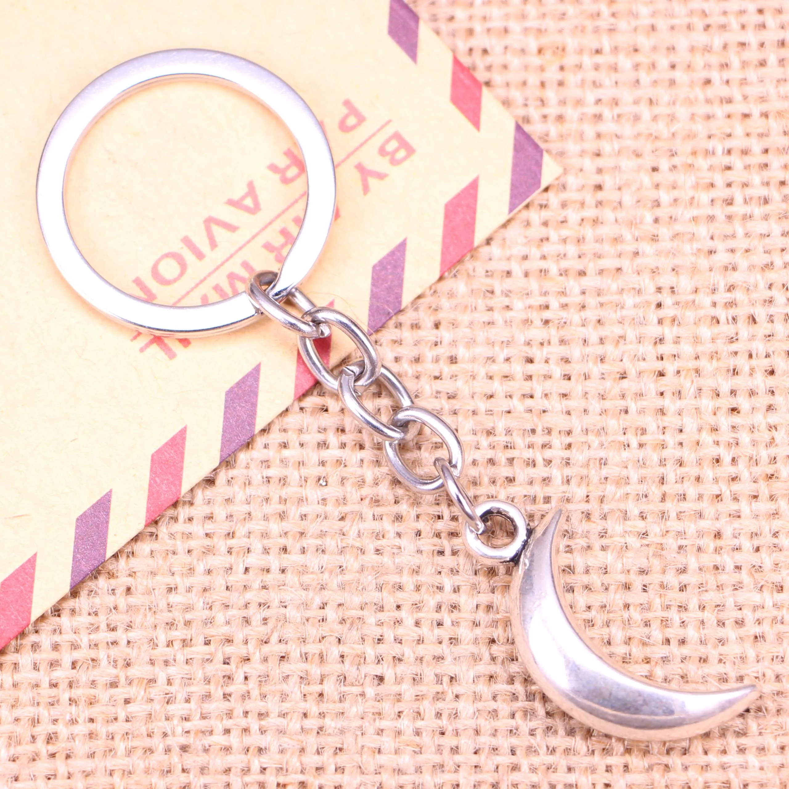 20pcs New Fashion Keychain 31x14mm Moon Pendants DIY Men Jewelry Car Key Chain Ring Holder Souvenir For Gift