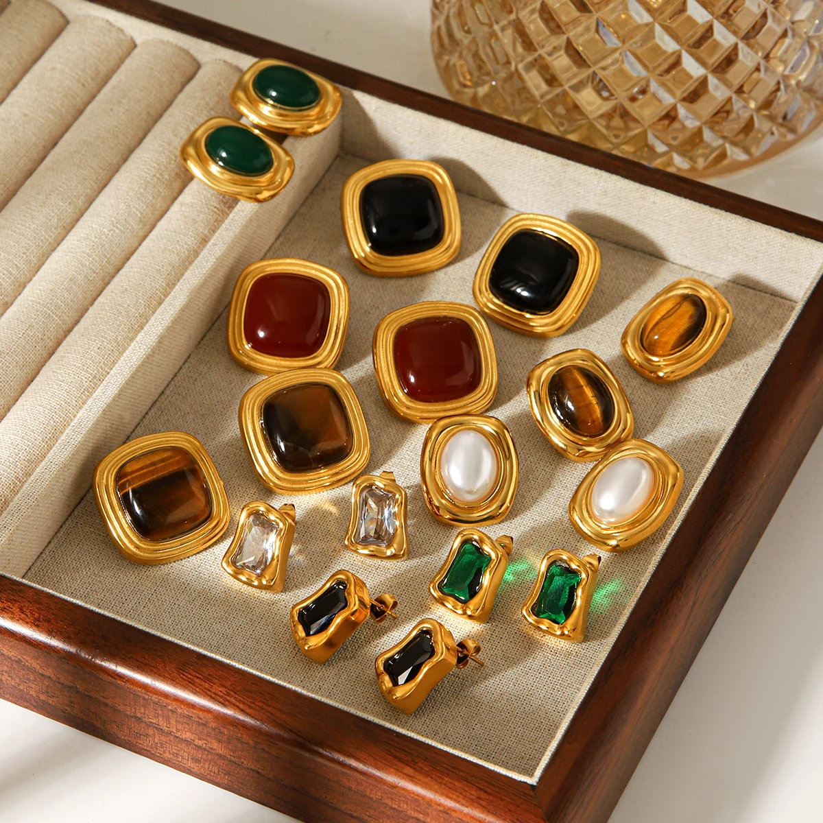 

Huangchao Sweet 26 Pcs Fashion Retro Gemstone Mixed Jewelry Party Casual Y2k Gothic Style Earrings Women's Party Gifts