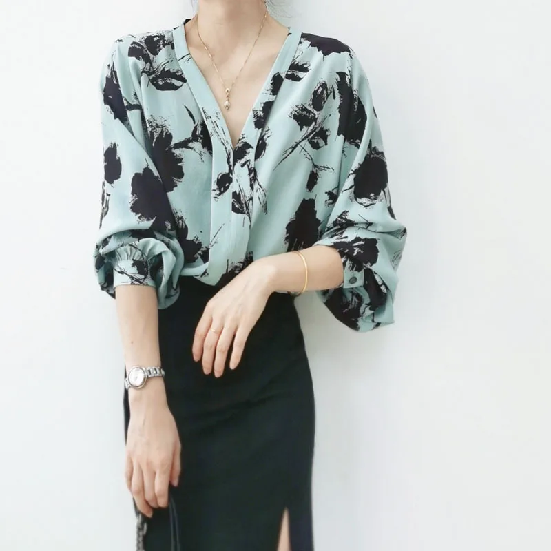 Chinese Silk Shirt Women V-neck Lantern Sleeves Pullover Mulberry Silk Long-sleeved Shirt