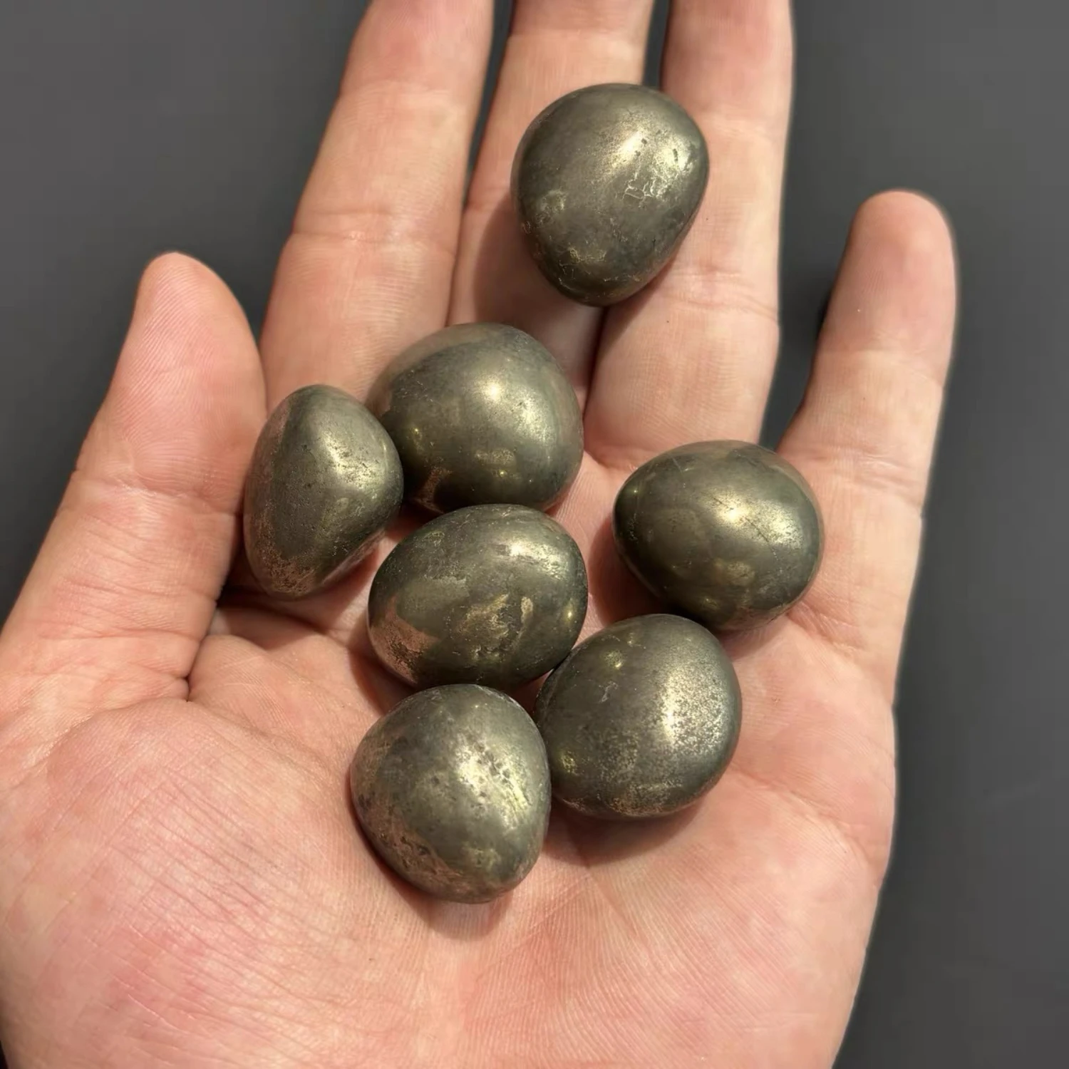 Natural Polished Iron Pyrite Tumbled Stone, Raw Pyrite Crystal, Healing Gem for Home Decoration & Aquarium Ornament