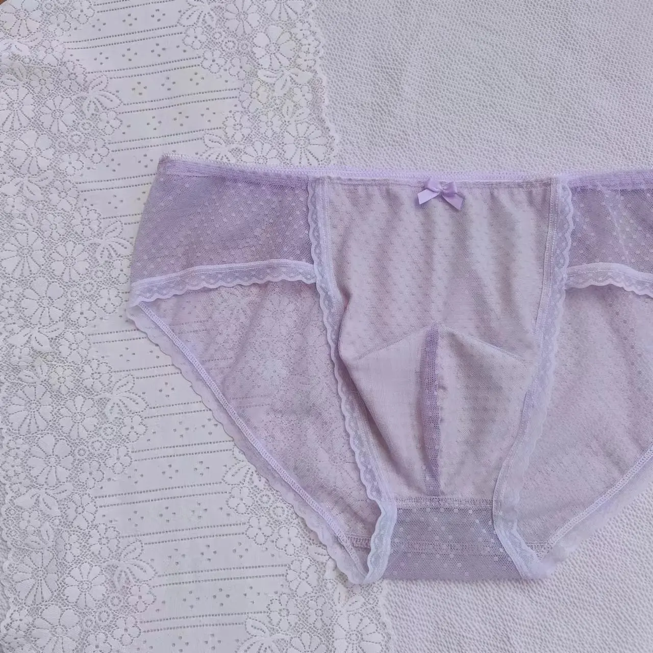 Men's Lace Medium and Low Waist Sexy Mesh Hollow Brief Thin Mesh Transparent High Fork Temptation Triangle LGBT