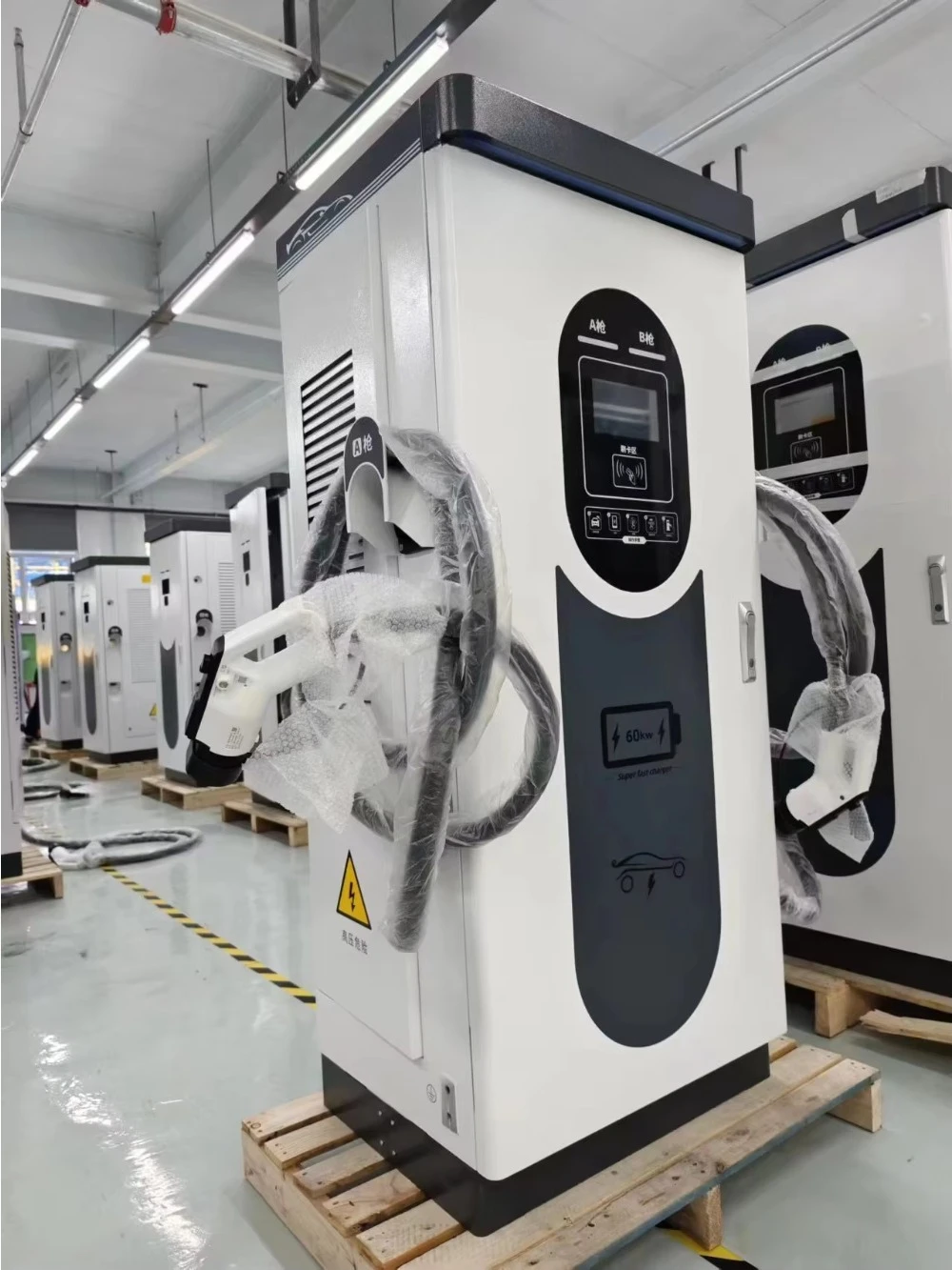 22kW Three Phase EV Wall Charger Type2 OCPP WiFi Commercial Residential EV Charging Pile