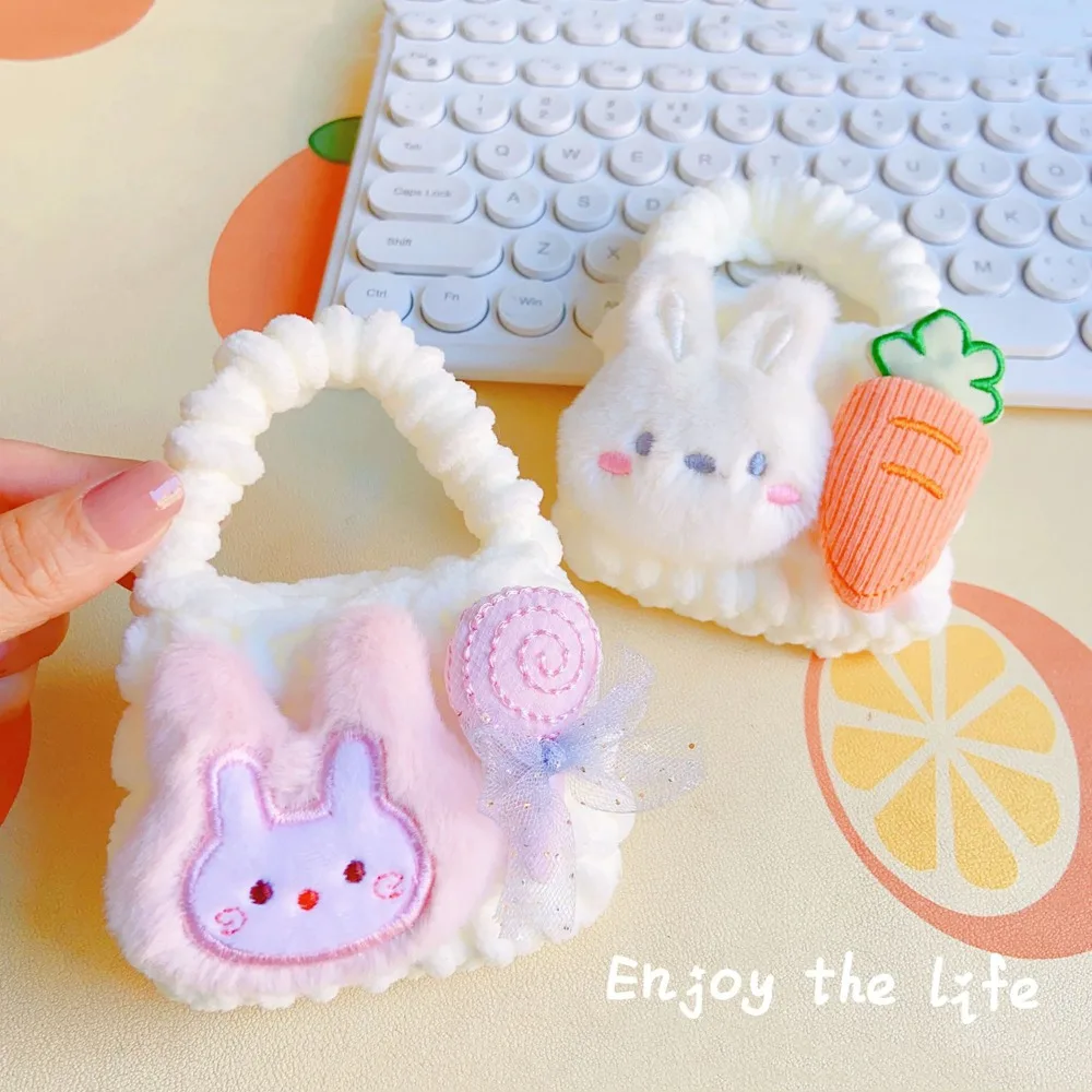 

Rabbit Crochet Earphone Bag Knitting Crochet Plush Headphone Bag Universal Earphone Cover Plush Coin Wallet Bag Pendant