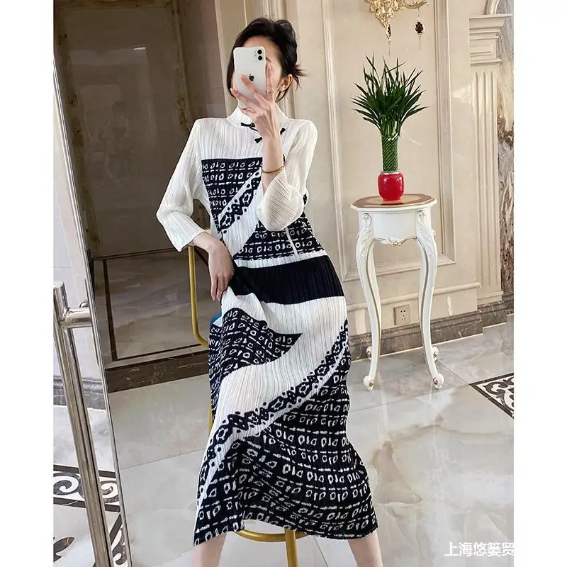 Miyake  Pleated Chinese Vintage Improved Version Qipao Dress Women's Mid Length Chinese Style Elegant Printed Long Dress