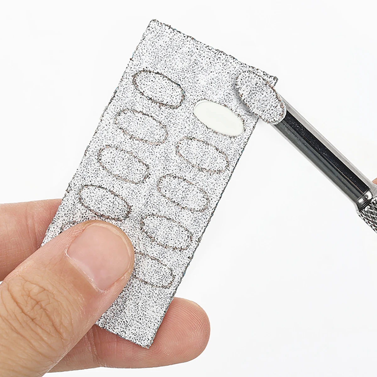 50個 100/240 #   ネイルキューティクルプッシャー自己粘着サンドフレークファイル爪のトリミング事前研磨マニキュアトリートメントツールスチールプッシュ