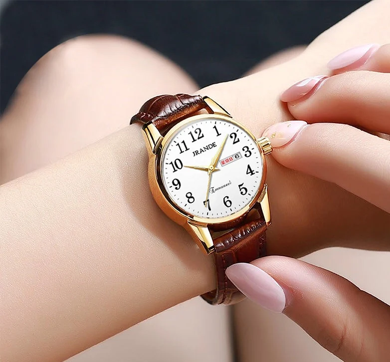 

New Retro-Style Couple Watches, High-End Retro Student Watches, Quartz Watches, Fashionable Quartz Wristwatches, Unisex.