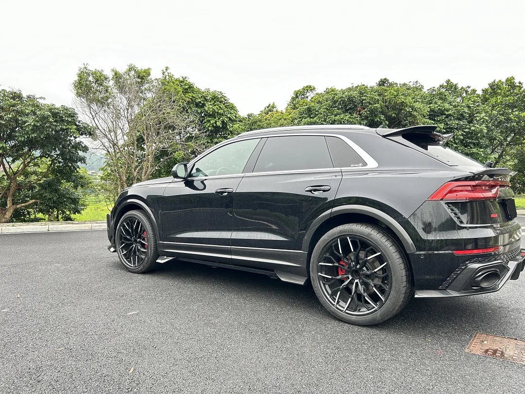 RSQ8 Carbon Fiber Body Kit for Audi RSQ8 ABT Style Upgrade New Condition Auto Body Systems Front Rear Side Bumper Parts