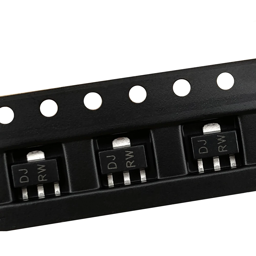 (100 قطعة) 2SD2098 SOT-89 (وضع علامة DJRW) 5A 20V SMD صمام ثلاثي كريستال
