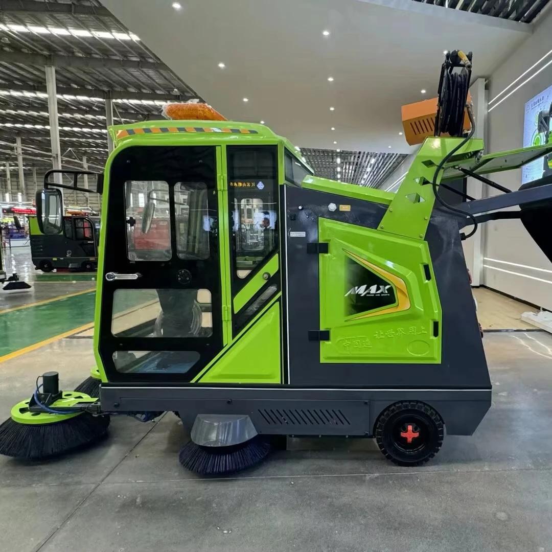 New Brushless Enclosed Sweeping Machine Automatic Electric Ride-on Scrubber Road Sweeper with high-pressure cleaning function