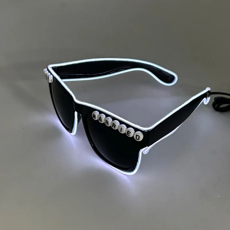 LED-Brille, nur verheiratet, Hochzeit, Braut, Überraschungsgeschenk, Paar-Brille, Souvenirs, leuchtende Herz-Brille, verheiratete Sonnenbrille – Detail 8