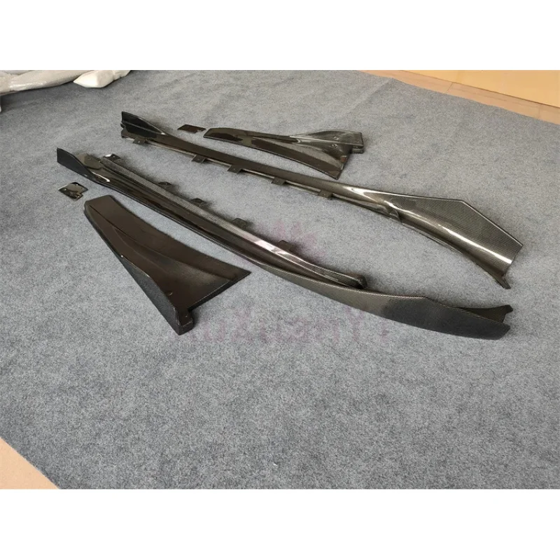 

Комплект обвеса EB Style из настоящего карбона: боковые юбки, передний сплиттер, задний диффузор, спойлер для I8 14+