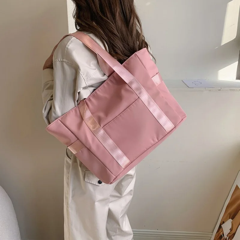 

2025 Новая высококачественная женская кожаная сумка, роскошный бренд, известный дизайнер, повседневная винтажная парижская сумка ​