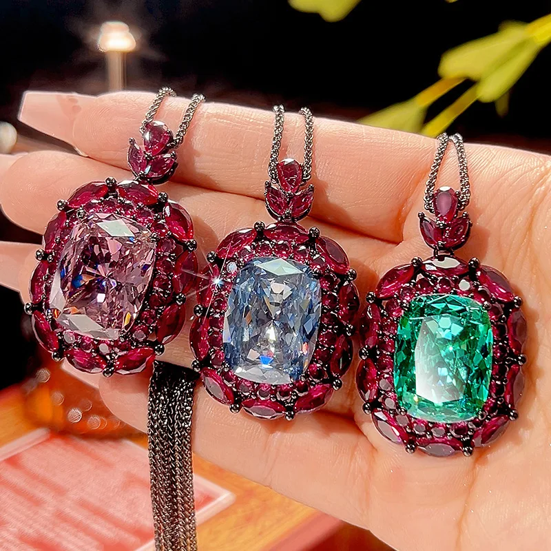 

New jewelry with copper base and gold plating, bird's nest cut dry rose black gold vintage pendant 15*20