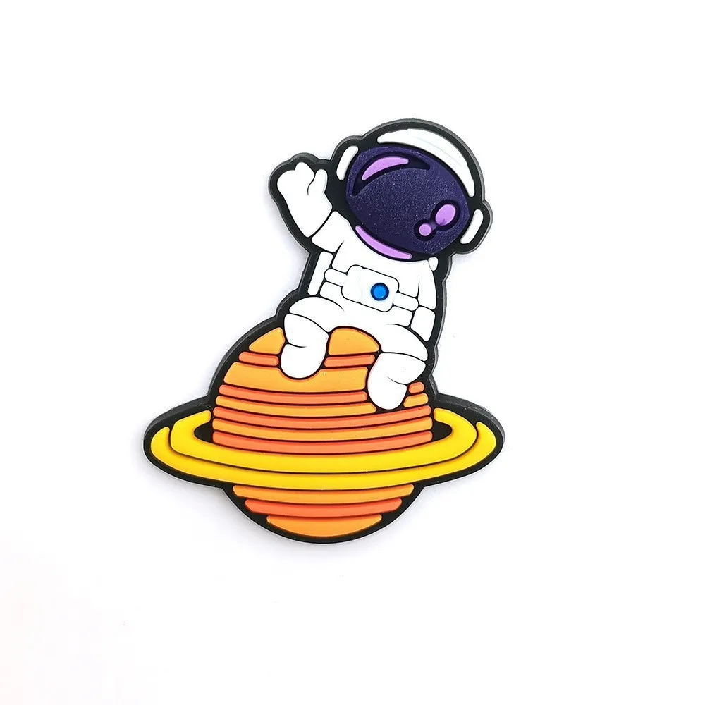 PVC Astronauta e Espaço Astronauta Fivela, Espaço Lua Sapato, Encantos Acessórios, Decoração para Sandálias, Sneaker Clog Pulseira, Presente Infantil