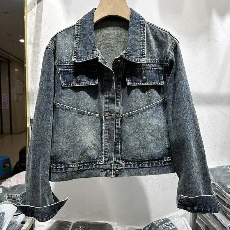 

American retro blue short denim jacket autumn and winter new fashion design sense washed short temperament casual top.