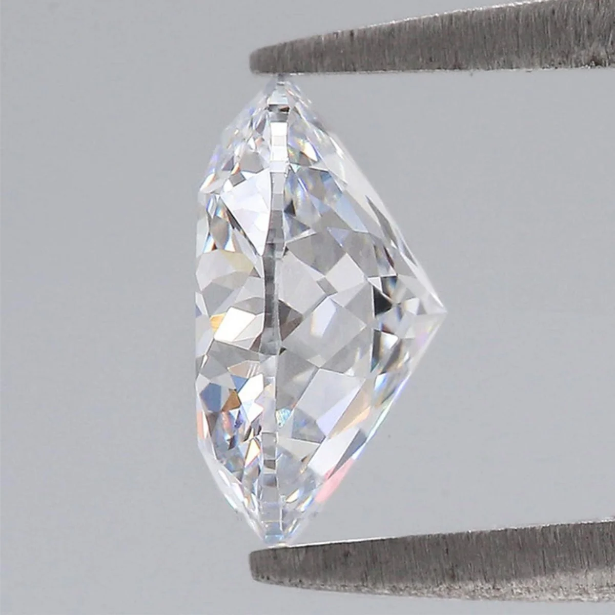 0.5-1.5ct جولة بريليانت قطع مختبر نمت الماس CVD/HPHT الماس فضفاض دون مختبر شهادة IGI خلق لمواد المجوهرات