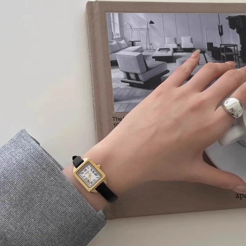 2025 waterproof quartz watch birthday gift retro classic trend women's watch elegant and simple
